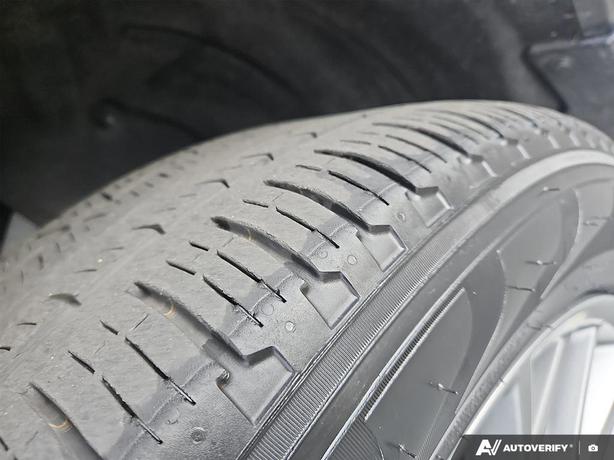 2022 Jeep Grand Cherokee Summit 4x4 | No Reported Accidents! image 7