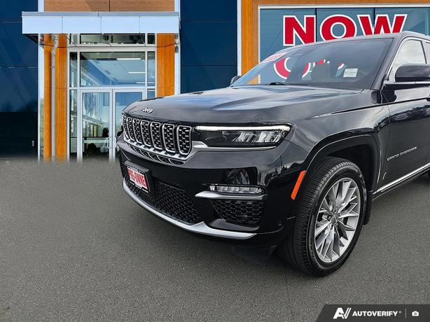 2022 Jeep Grand Cherokee Summit 4x4 | No Reported Accidents! image 8