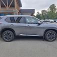 2024 Nissan Rogue Platinum AWD - Nav, Heated Seats, Moonroof thumbnail image 5