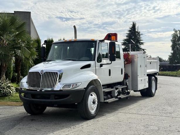 2008 International 4300 Diesel with Amco Veba Crane and 8-Foot Dump Box image 4