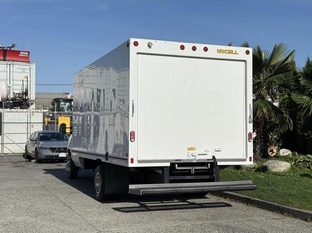 2021 Ford Econoline E-450 16-Foot Cube Van Box Truck with Loading Ramp image 1
