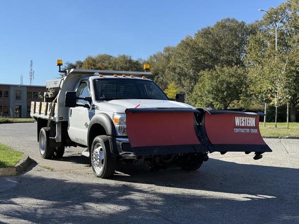 2011 Ford F-550 4x4 Flat Deck Plow Truck with Swenson Sander image 2