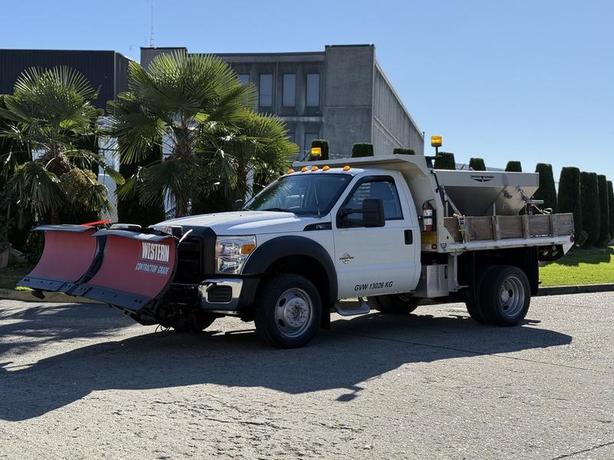 2011 Ford F-550 4x4 Flat Deck Plow Truck with Swenson Sander image 5