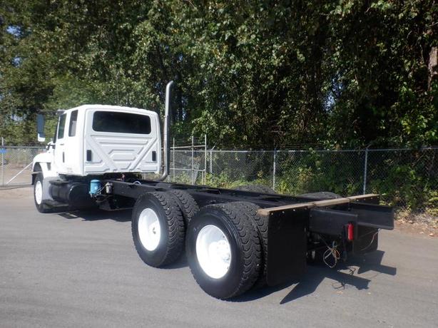 2009 International 7400 Workstar Cab And Chassis Diesel Air Brakes image 3