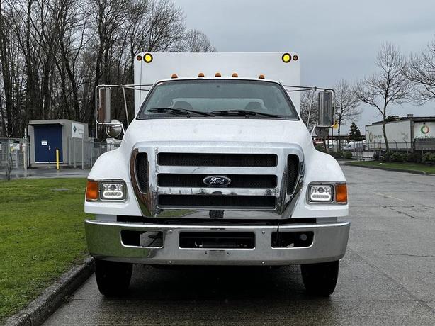 2013 Ford F-650 Chipper Dump Truck 2WD image 3