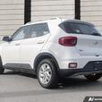 2023 HYUNDAI VENUE thumbnail image 4