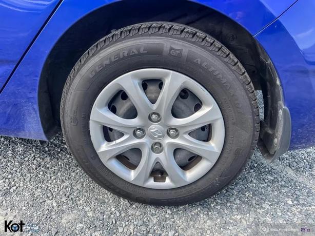 2013 HYUNDAI ACCENT image 6