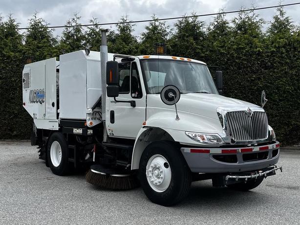 2012 International DuraStar 4300 M6000 Schwarze Sweeper Diesel image 1