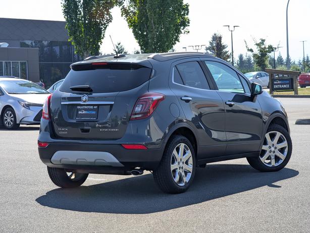 2017 Buick Encore Essence - Sunroof, Heated Seats, Leather image 6