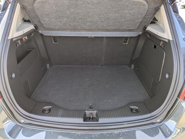 2017 Buick Encore Essence - Sunroof, Heated Seats, Leather image 8