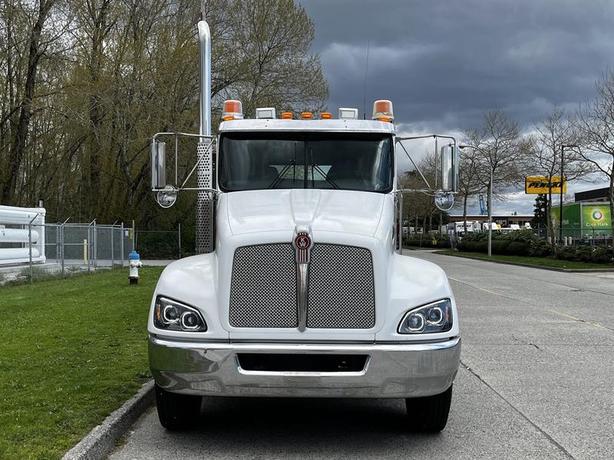 2014 Kenworth T370 PX-9 Cab and Chassis Diesel With Air Brakes image 3