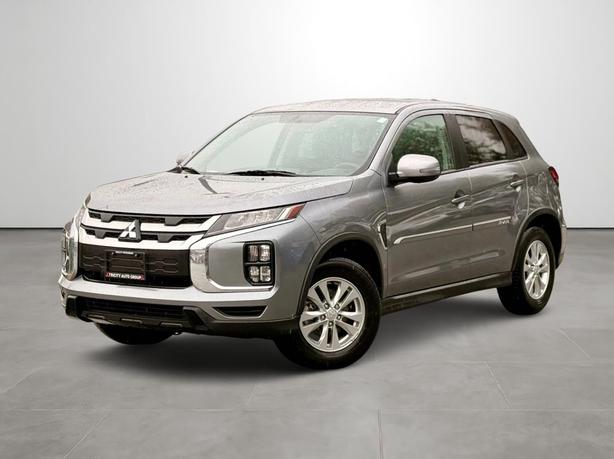 2023 Mitsubishi RVR image 1