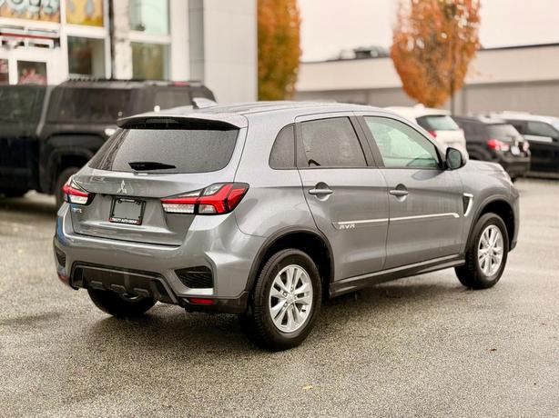 2023 Mitsubishi RVR image 6