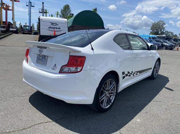2013 Scion TC Sports Coupe 6-Spd AT image 5
