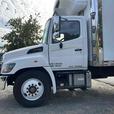 2018 Hino 338 thumbnail image 4
