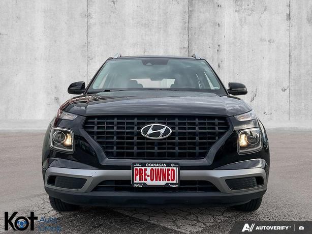 2022 Hyundai Venue Preferred image 2
