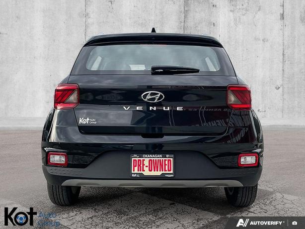 2022 Hyundai Venue Preferred image 6