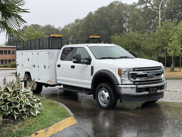 2020 Ford F-550 XLT Crew Cab 4x4 Service Truck image 1