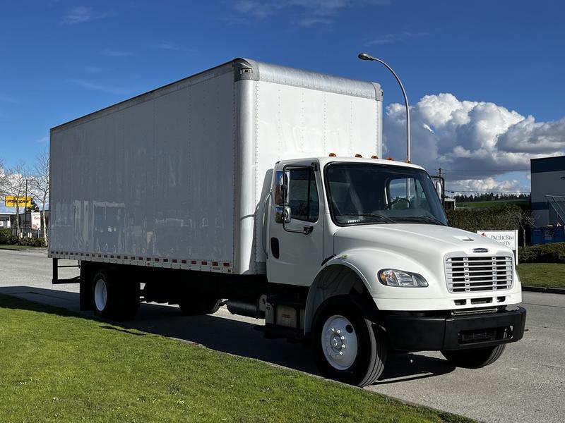 2016 Freightliner M2 106 26 Foot Cube Van Cummins Diesel Air Brakes with Loading display photo
