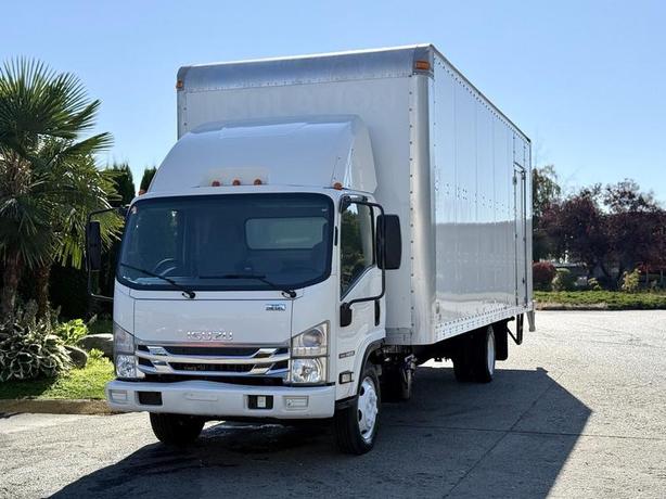 2019 Isuzu NRR Diesel 24-Foot Cube Van with Rear Side Doors image 4