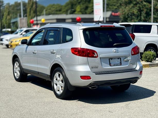 2009 Hyundai Santa Fe GLS - One Owner, Local BC, Heated Leather Seats image 7