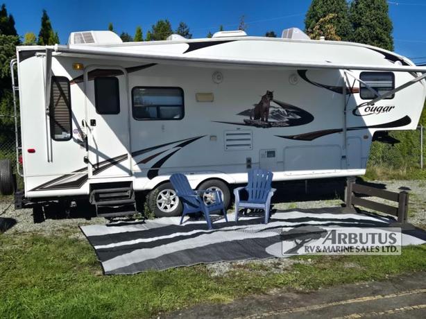 Used 2011 Keystone RV Cougar 276RLSWE image 5
