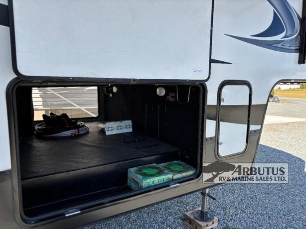 Used 2021 Grand Design Reflection 337RLS image 3