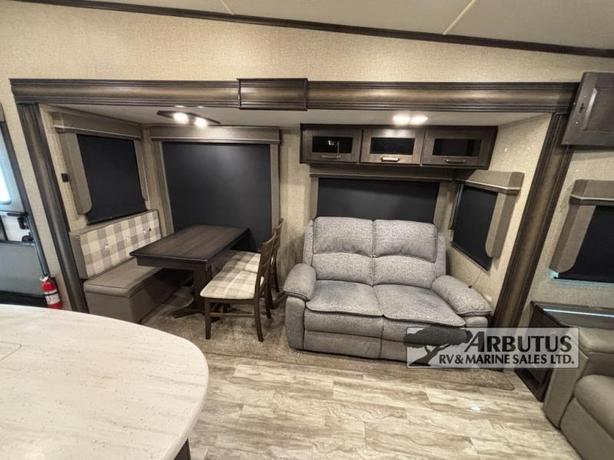 Used 2021 Grand Design Reflection 337RLS image 7