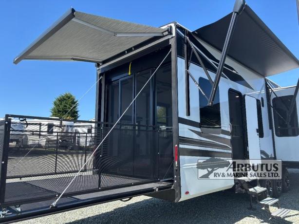 Used 2024 Grand Design Momentum M-Class 395MS image 8