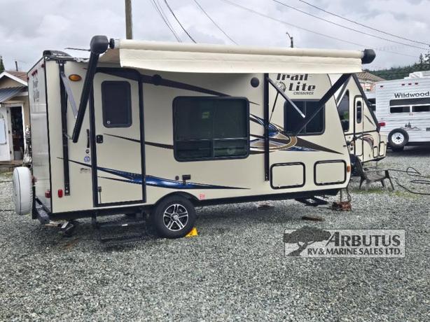 Used 2014 R-Vision Trail-Lite Crossover 189QB image 5