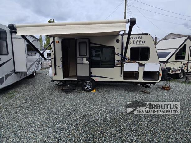 Used 2014 R-Vision Trail-Lite Crossover 189QB image 6