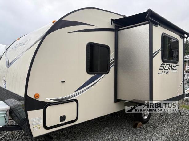 Used 2017 Venture RV Sonic Lite 167VMS image 4