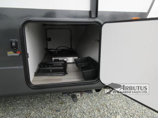 Used 2024 Forest River RV Rockwood Mini Lite 2518S image 8