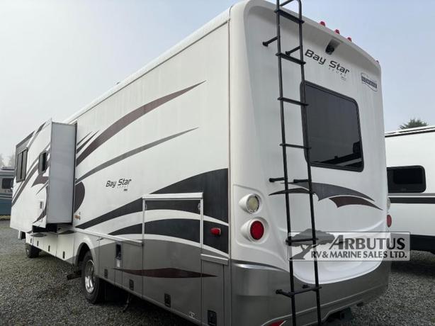 Used 2013 Newmar Bay Star Sport 3310 image 4
