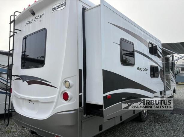 Used 2013 Newmar Bay Star Sport 3310 image 6