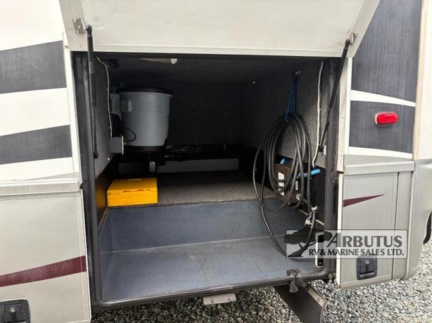 Used 2013 Newmar Bay Star Sport 3310 image 7