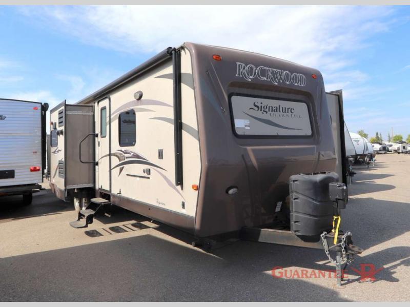 Used 2014 Forest River RV Rockwood Signature Ultra Lite 8293 display photo