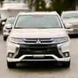 2018 Mitsubishi Outlander PHEV thumbnail image 3