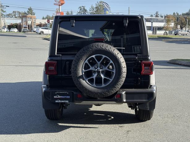 2024 Jeep Wrangler SPORT S MANUAL 4WD-Dog Lights & Dual Zone A/C image 7