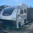 Used 2022 Venture RV Sonic SN241VFK thumbnail image 2
