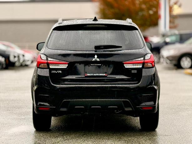 2023 Mitsubishi RVR SEL AWC image 6