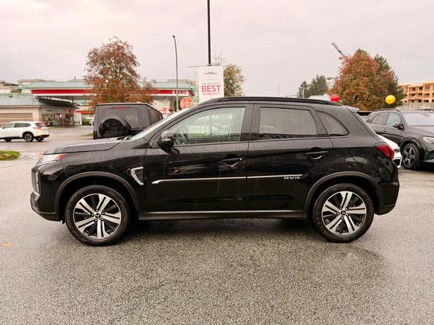 2023 Mitsubishi RVR SEL AWC image 8