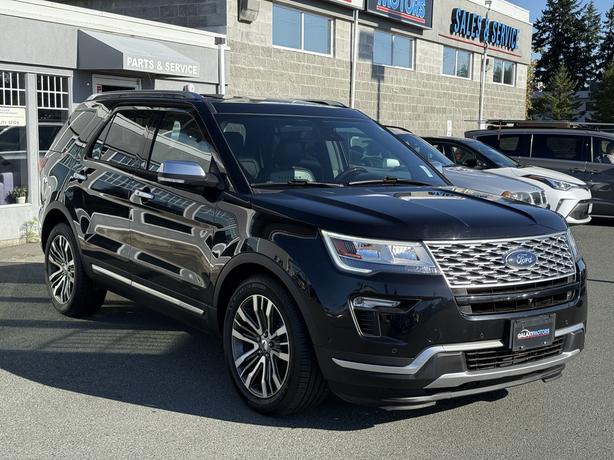 2018 Ford Explorer Platinum 4WD - Wood Panel Insert & Power Moonroof image 4