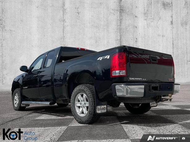 2013 GMC Sierra 1500 SLE | 40/20/40 Front Bench Seat | StabiliTrak | CD Player image 7