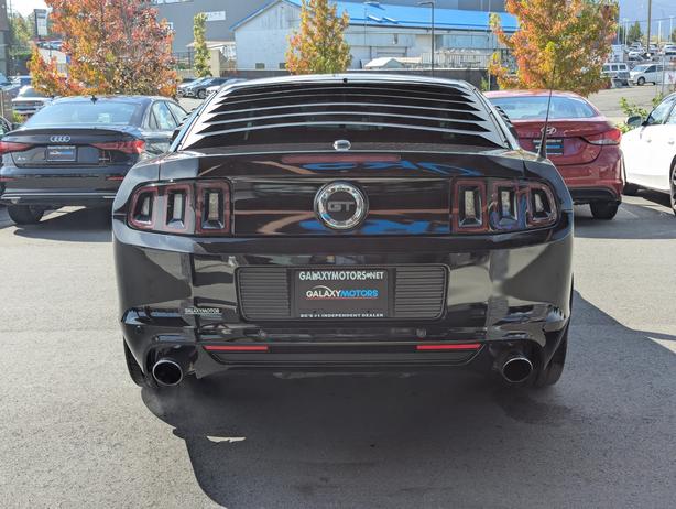 2013 Ford Mustang GT - Leather, 6-Speed, Heated Seats image 7