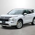 2025 Mitsubishi Outlander PHEV LE - Navigation, MultiView Cameras, Power Liftgat thumbnail image