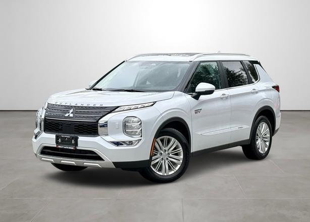 2025 Mitsubishi Outlander PHEV LE - Navigation, MultiView Cameras, Power Liftgat image 1