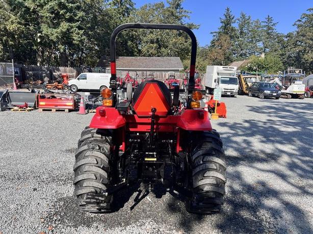 2024 Mahindra 1600 Series 1626 HST image 6