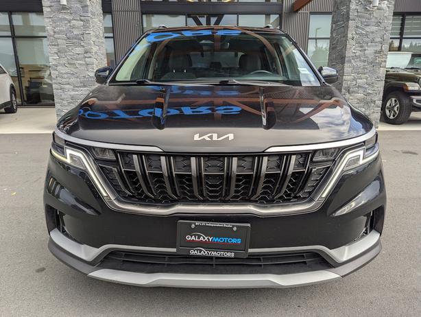 2024 Kia Carnival Plus - No Accidents, Heated Seats, Power Doors image 3