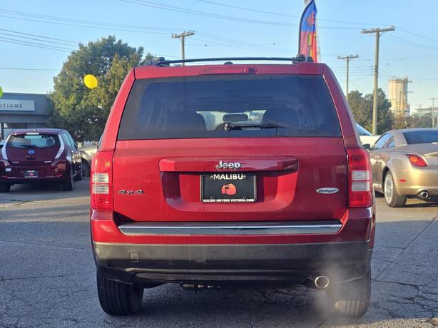 2016 Jeep Patriot 4WD 4dr High Altitude image 3